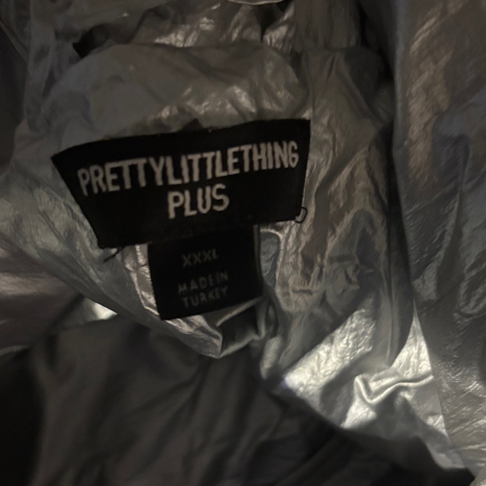 Prettylittlething Silver Puffer Jacket - image 5